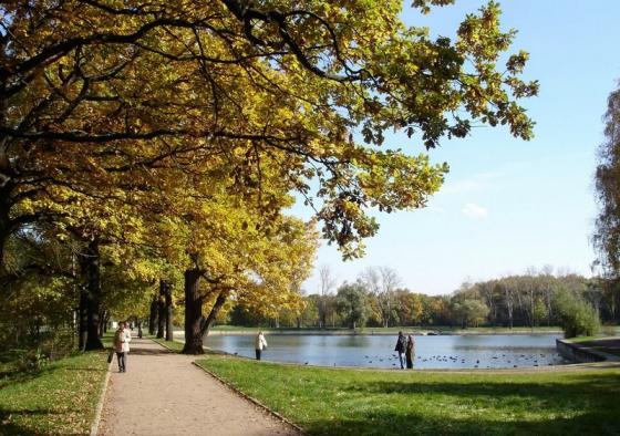 L'autunno a Mosca, specie nei suoi primi giorni, può rivelarsi sorprendentemente piacevole. Freddo, certo, ma piacevole