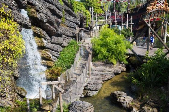 Quale miglior luogo di Disneyland per far divertire i tuoi bambini?